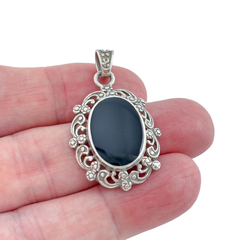 Vintage Sterling Silver 925 Onyx Filigree Pendant